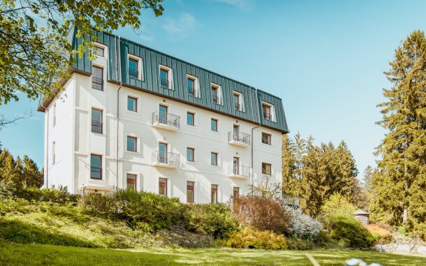 Hotel Löwenstein, Konstantinowe Łaźnie