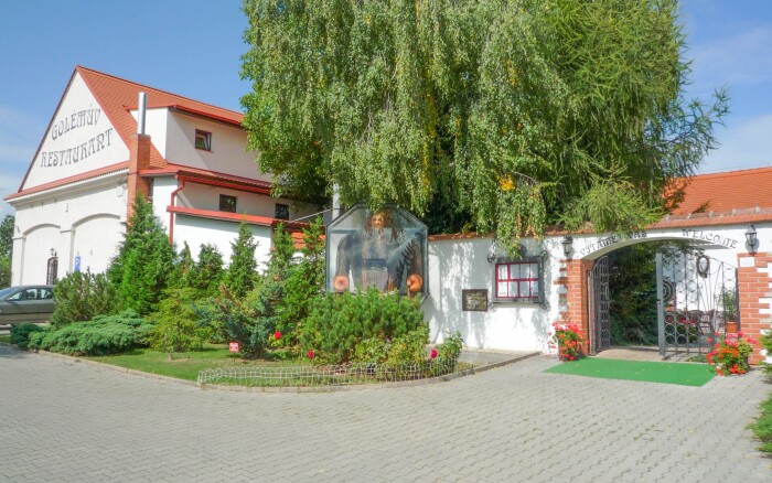 Hotel Golden Golem ***