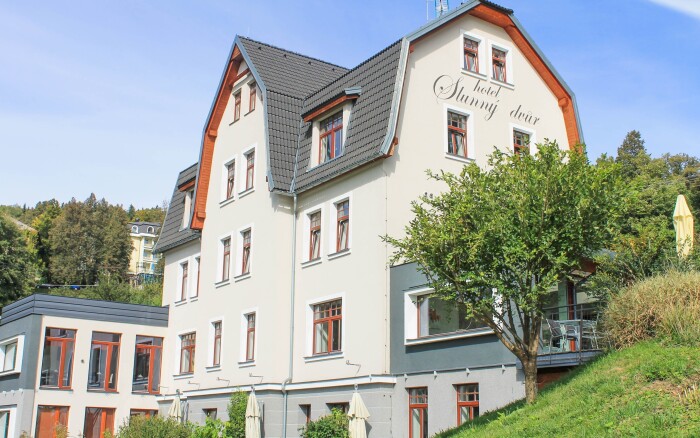 Hotel Slunný dvůr ***