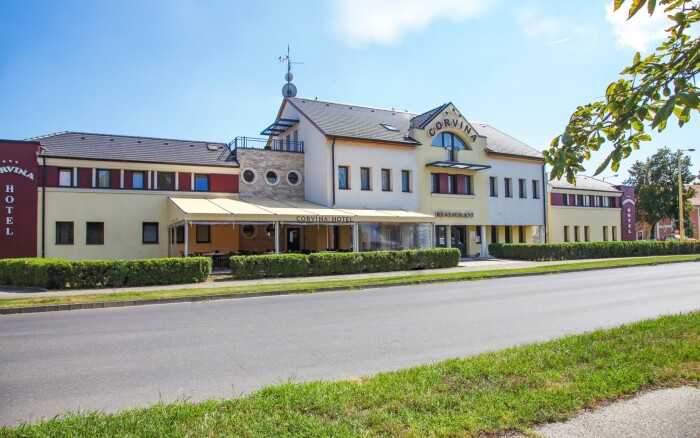 Corvina Hotel ***