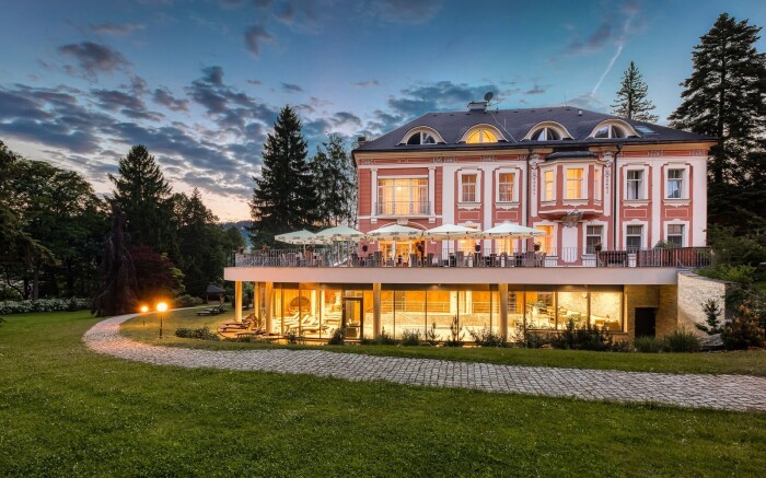 Wellness & Spa Hotel Villa Regenhart ****