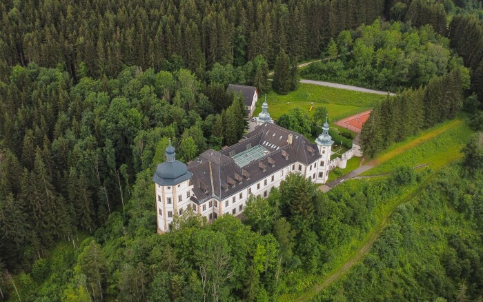 JUFA Hotel Schloss Röthelstein ***