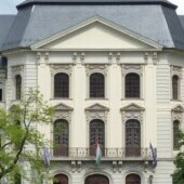 Wieża astronomiczna w Liceum w Egerze